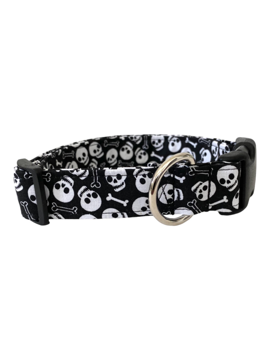 Skulls and Bones Dog Collar